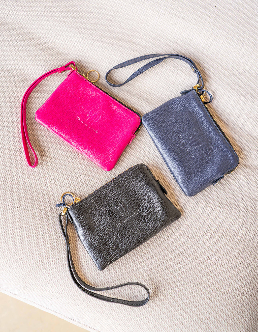 Links & Kings Wristlet | Pink