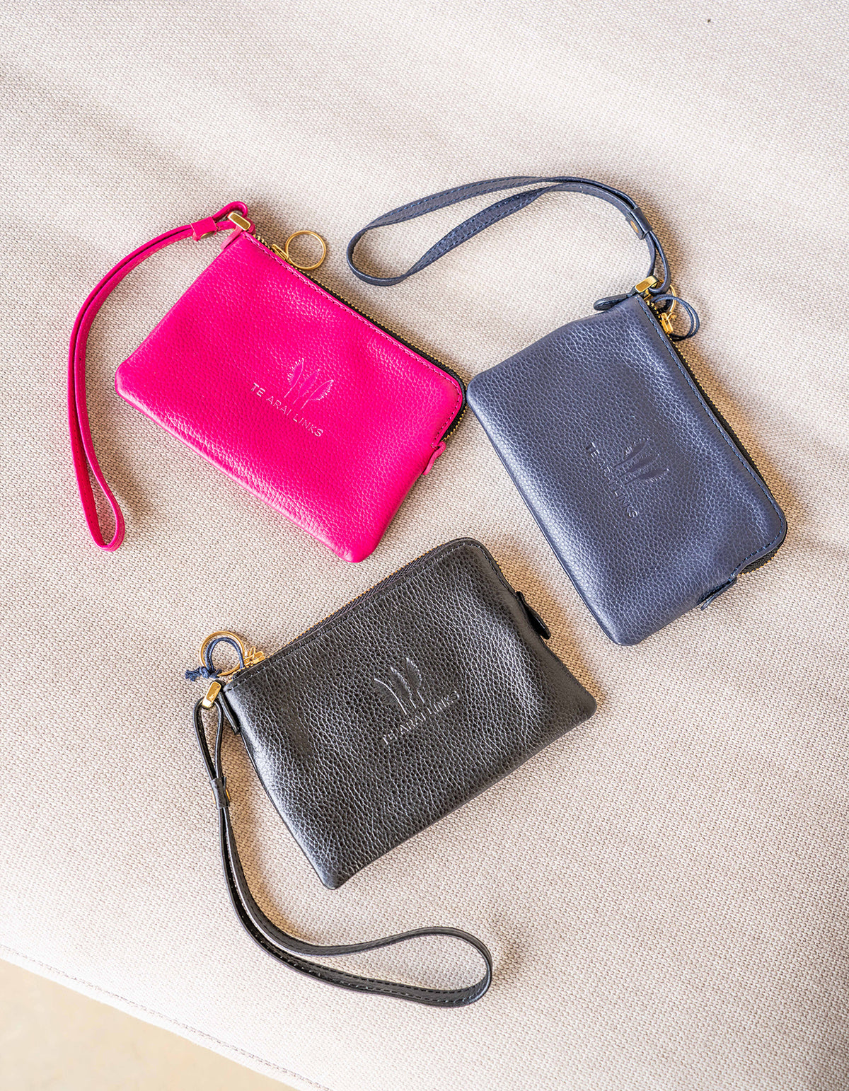 Links & Kings Wristlet | Pink