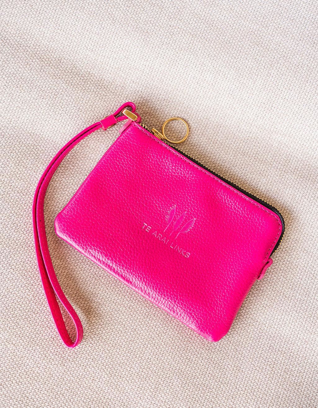 Links & Kings Wristlet | Pink