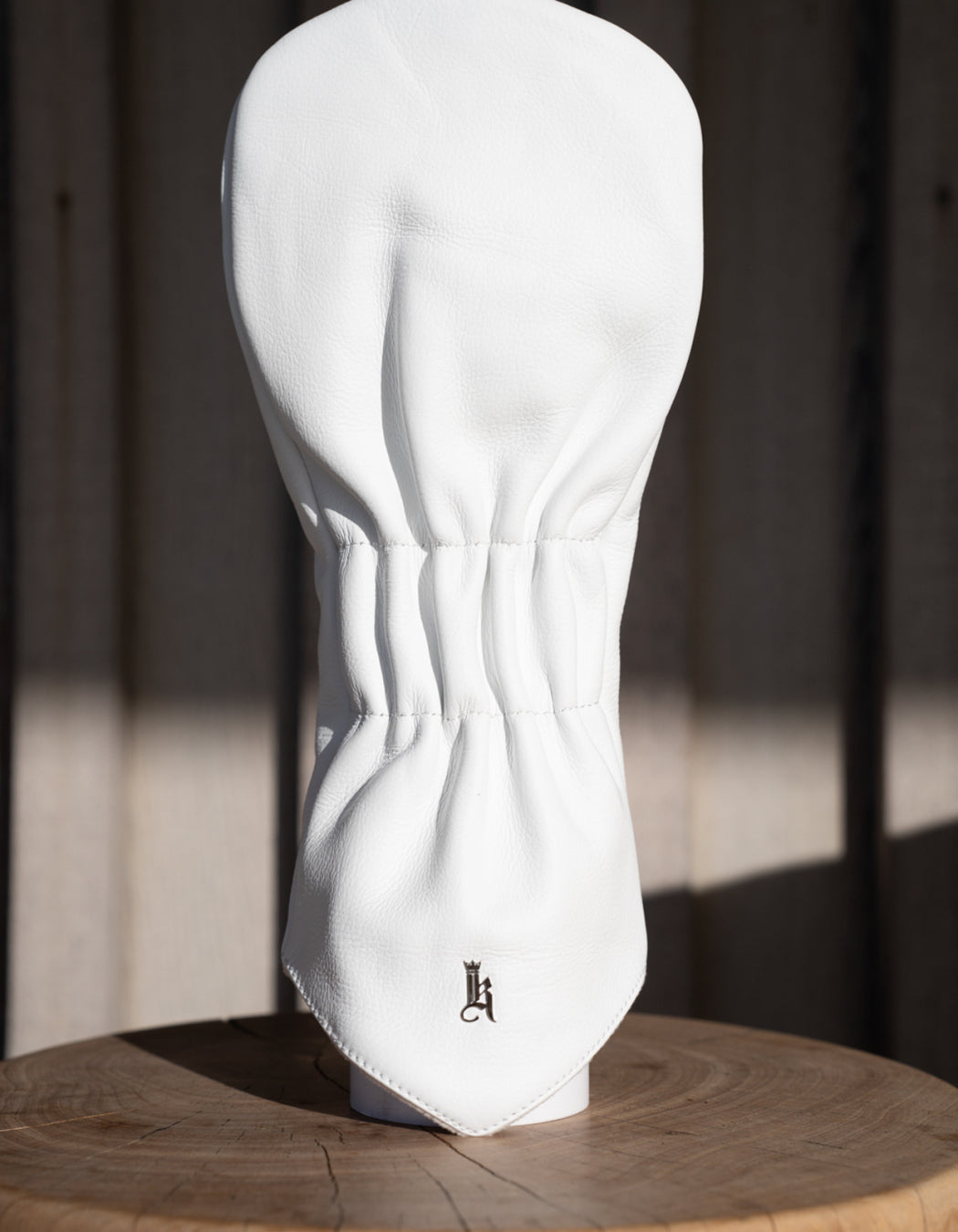 Links & Kings Headcover | White/Tan Medallion