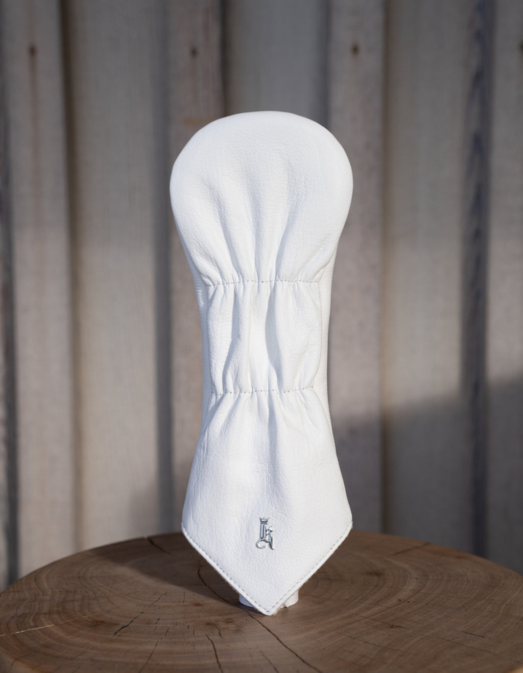 Links & Kings Headcover | White/Tan Medallion